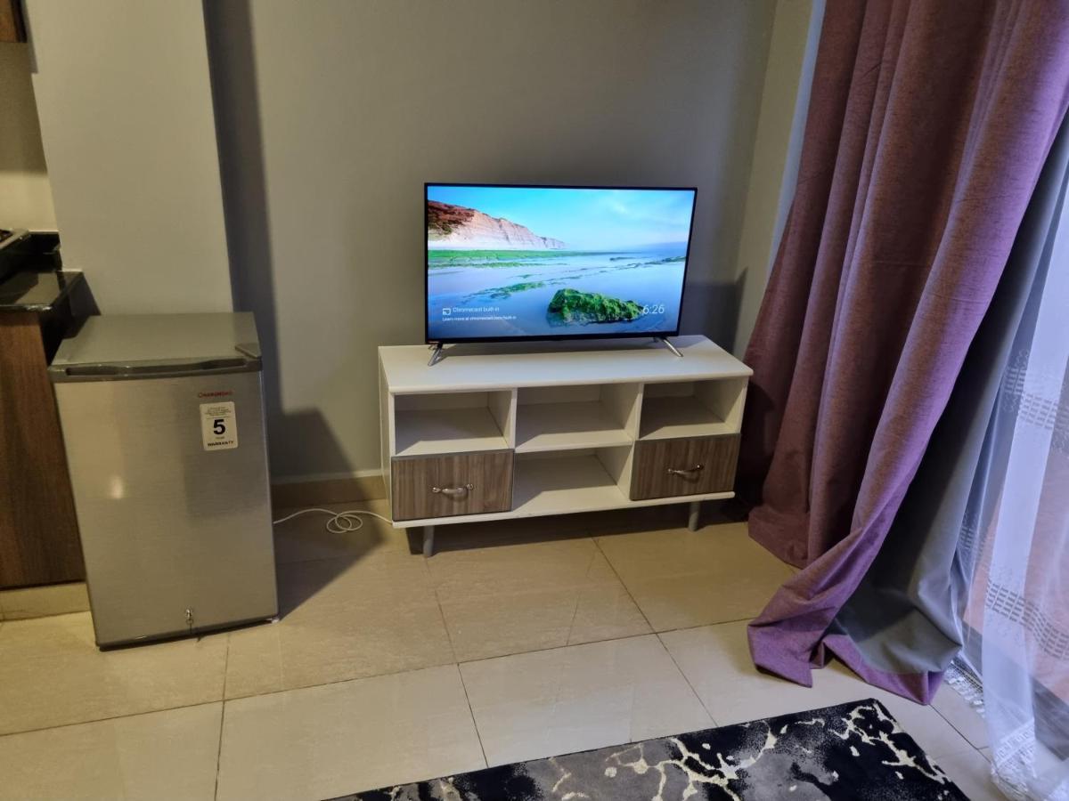 Eika Suites At Acacia Kampala Luaran gambar