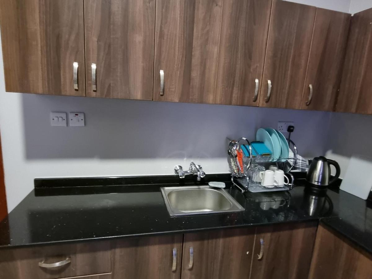 Eika Suites At Acacia Kampala Luaran gambar