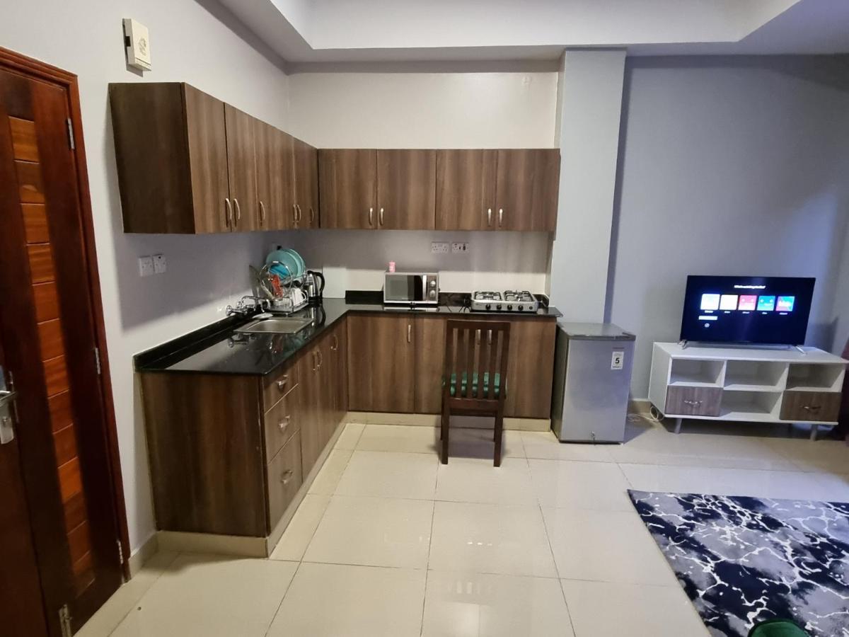 Eika Suites At Acacia Kampala Luaran gambar