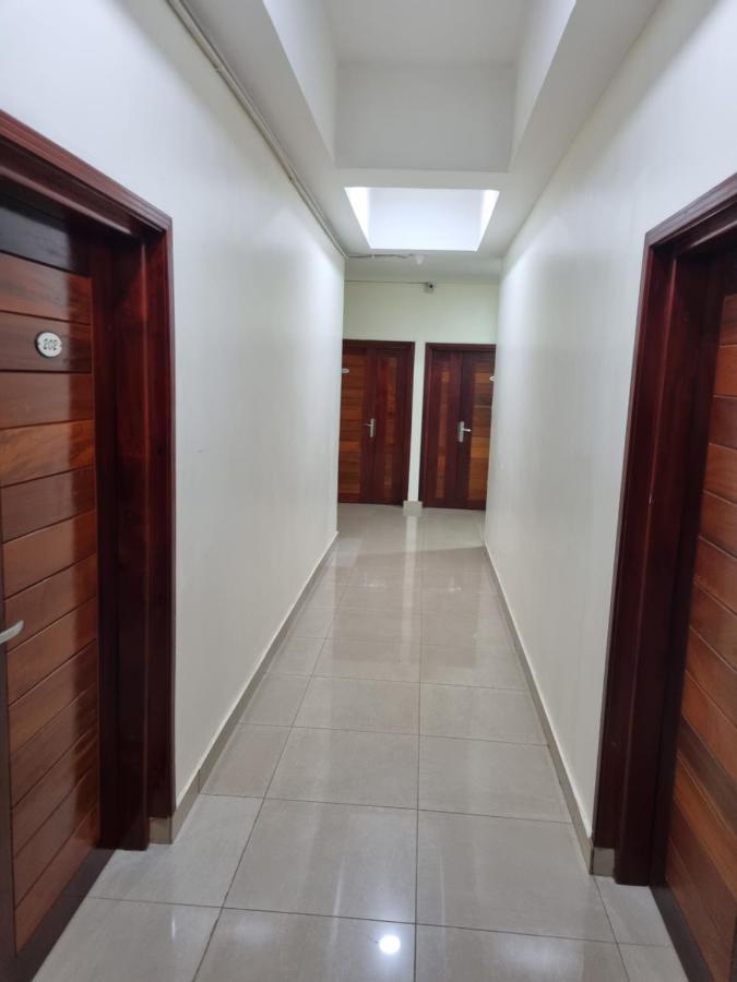 Eika Suites At Acacia Kampala Luaran gambar