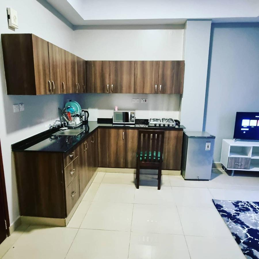 Eika Suites At Acacia Kampala Luaran gambar