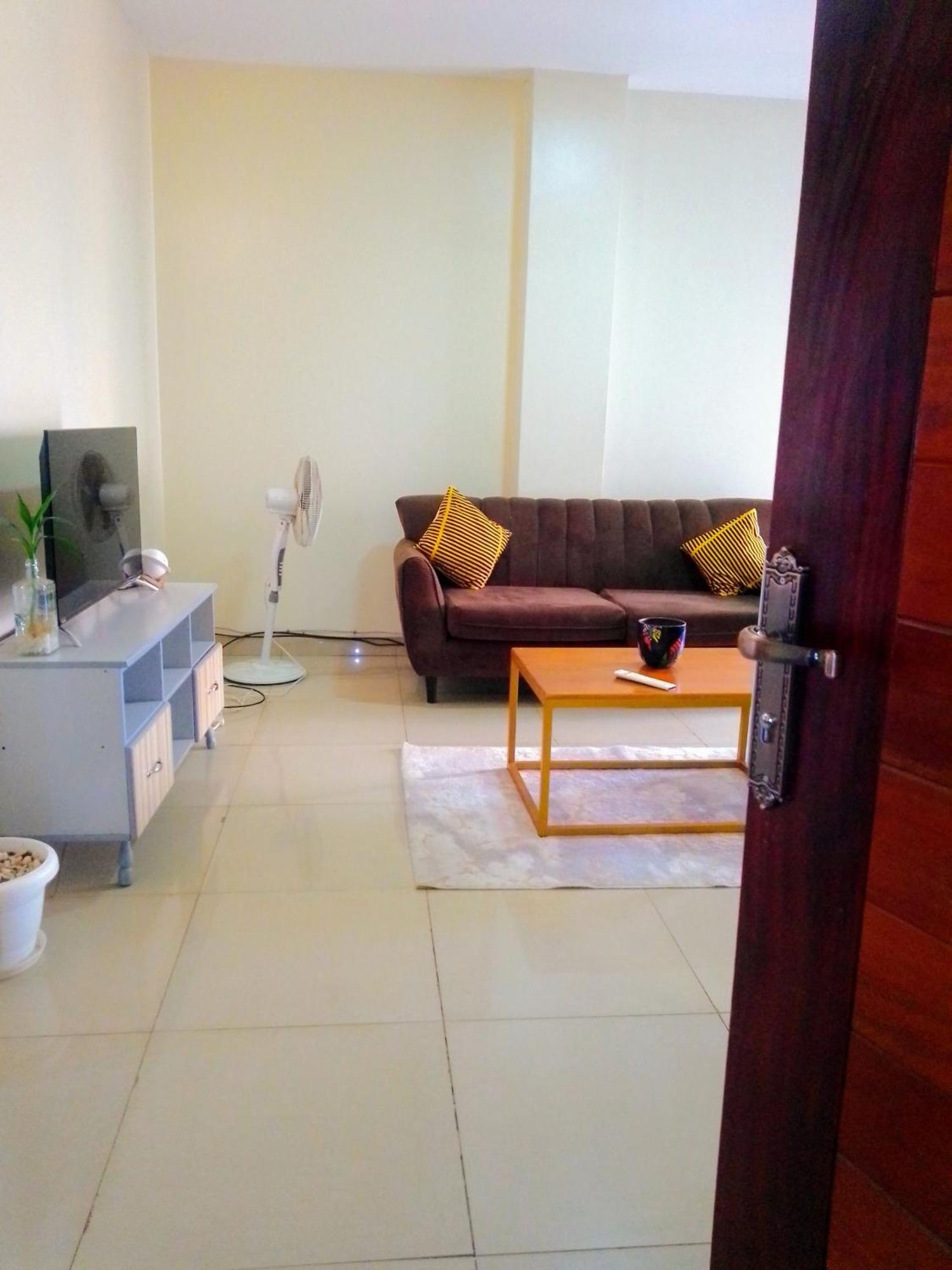 Eika Suites At Acacia Kampala Luaran gambar