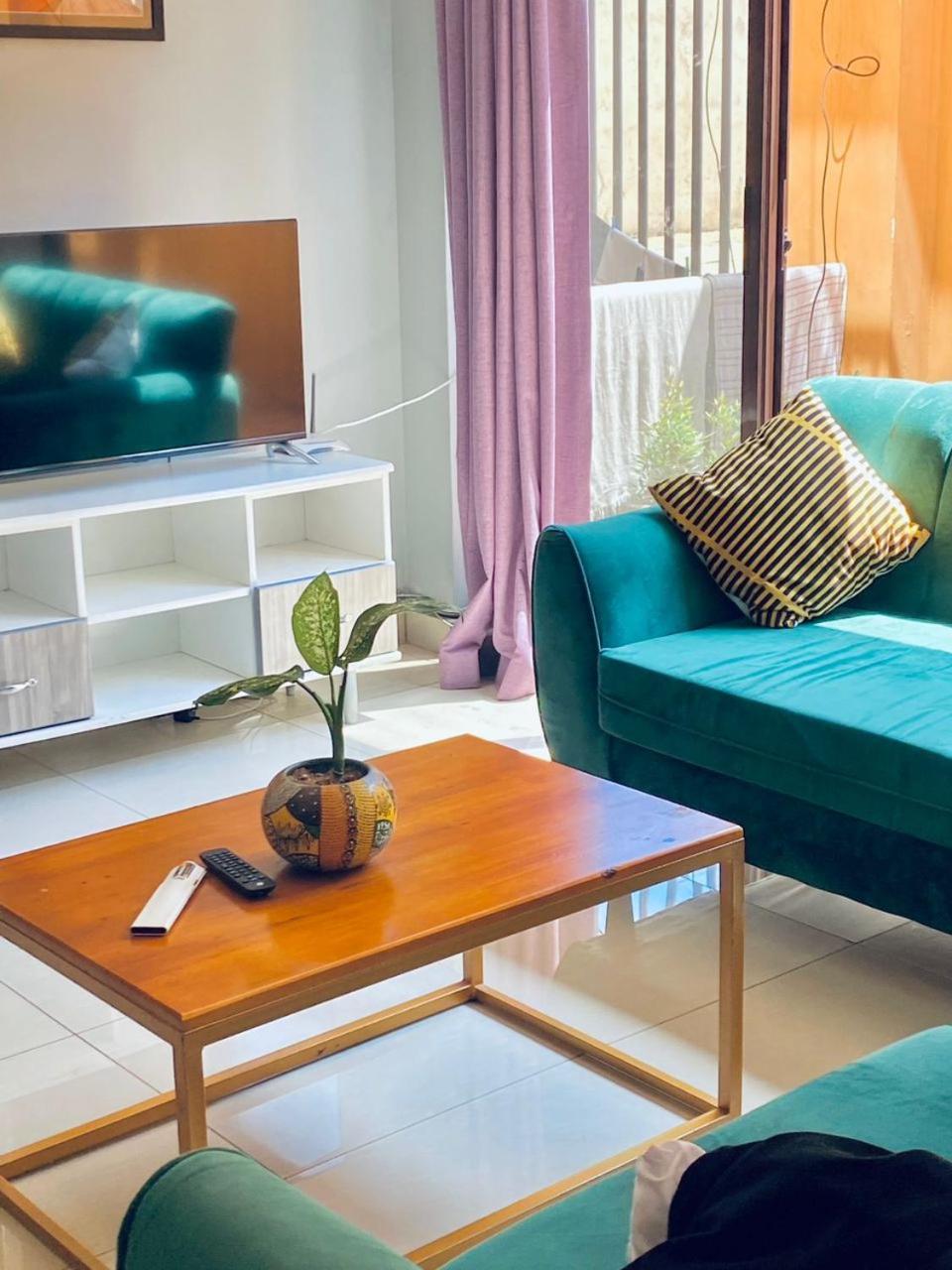 Eika Suites At Acacia Kampala Luaran gambar